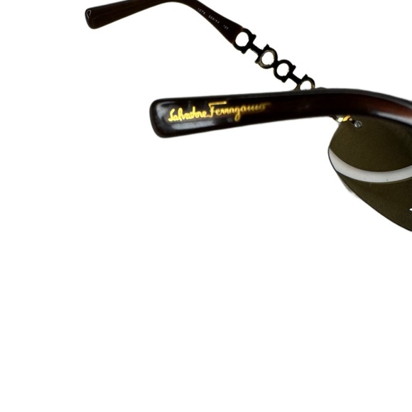 ❌SOLD❌ SALVATORE FERRAGAMO Sunglasses - Picture 6 of 10